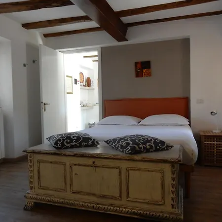 Apartment Giardino Del Bosso - Wood Germignaga